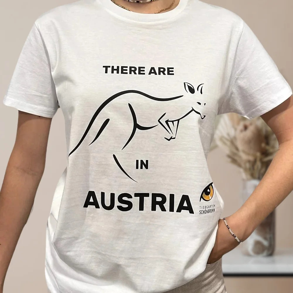 T-Shirt Kangaroos in Austria mit Tiergarten Logo